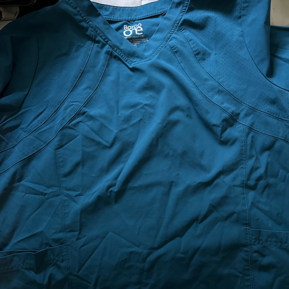 Barcoone scrubs